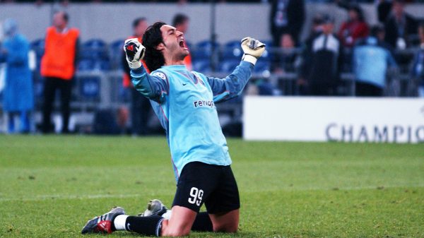 Vitor Baia a celebrar vitória do Porto