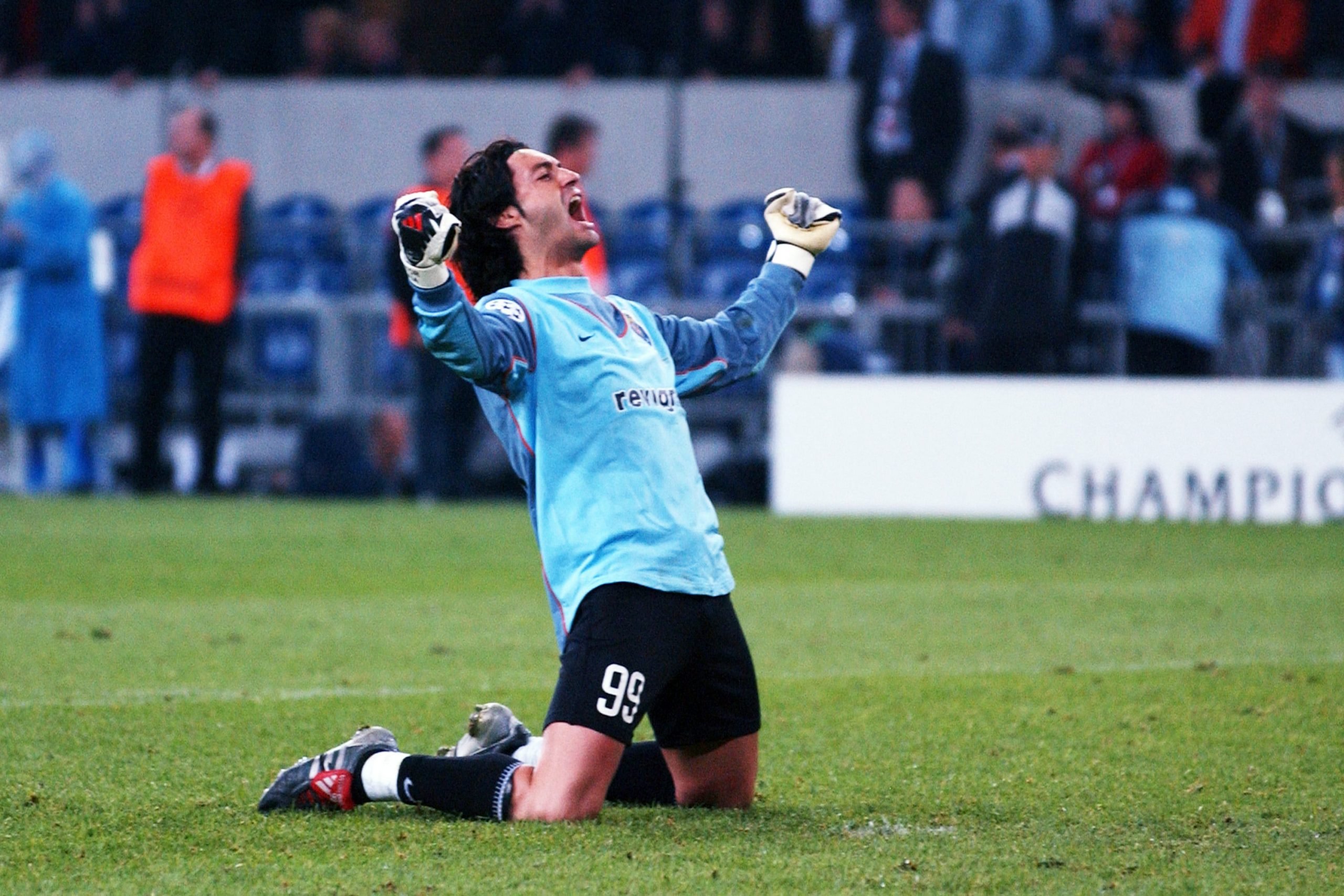 Vitor Baia a celebrar vitória do Porto