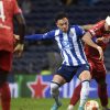 jogador do FC Porto a jogar futebol