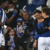 Sérgio Conceição a dar um abraço a Francisco Conceição, o seu filho