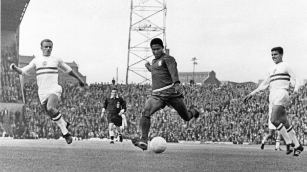Eusébio no Mundial de 1966 em Inglaterra a rematar