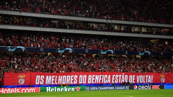 adeptos do benfica na Liga dos Campeões