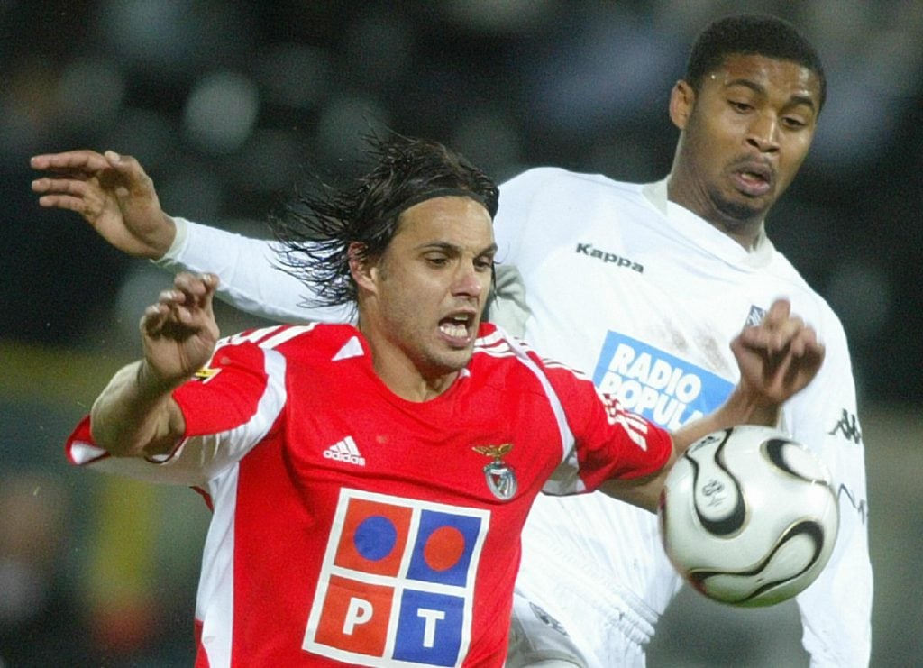 Nuno Gomes a jogar pelo Benfica
