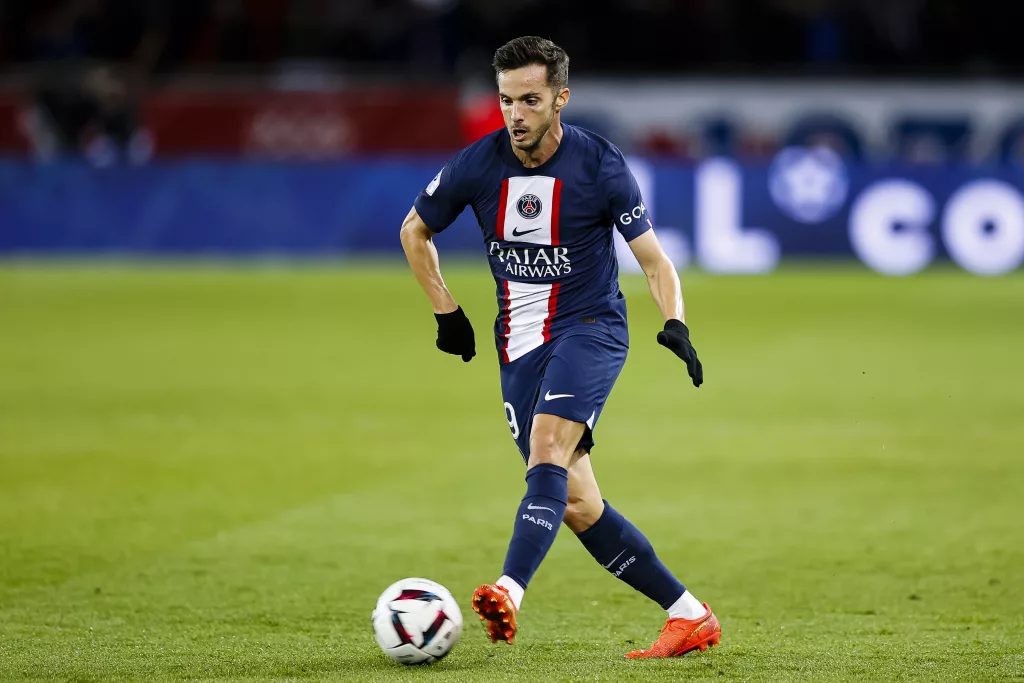 Sarabia a jogar em campo no PSG