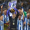 festejos do FC Porto com Sérgio Conceição a levantar o troféu da Liga Portugal bwin